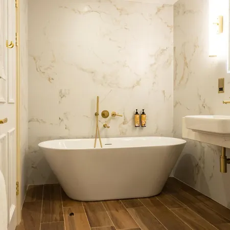 Fernhill House & Gardens Hotel 4*