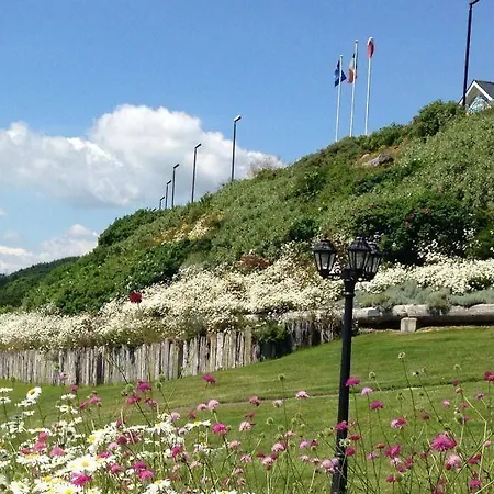 Fernhill House & Gardens 4*