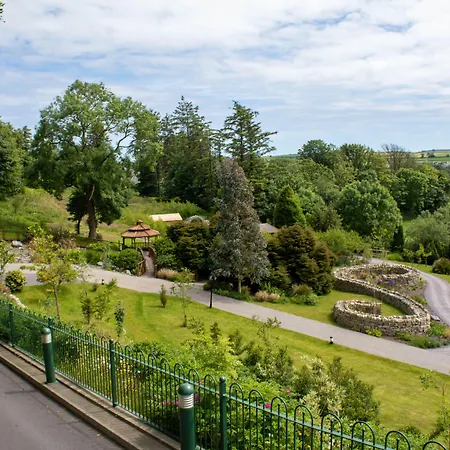 Fernhill House Hotel&gardens