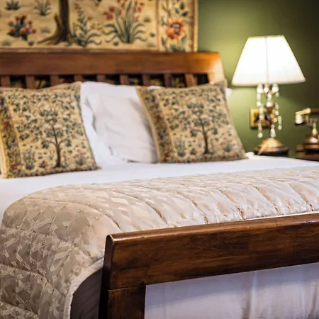 Fernhill House & Gardens 크로나킬티