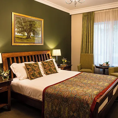 Fernhill House & Gardens