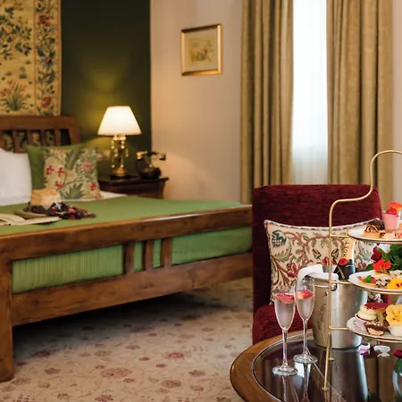 Fernhill House & Gardens