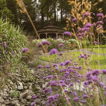 호텔 Fernhill House & Gardens