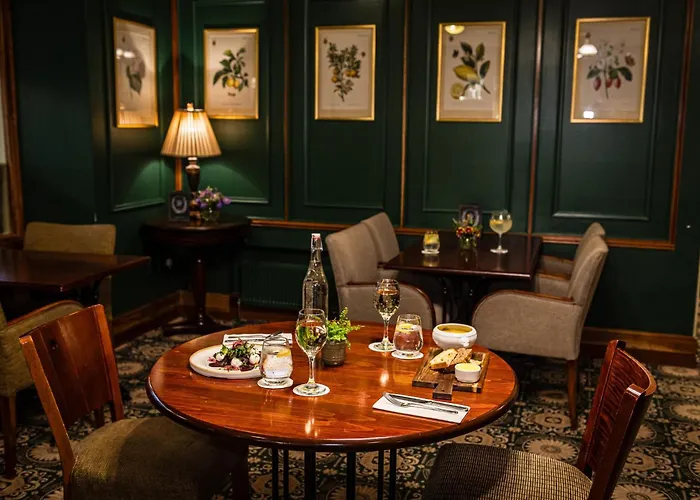 Fernhill House & Gardens 4*