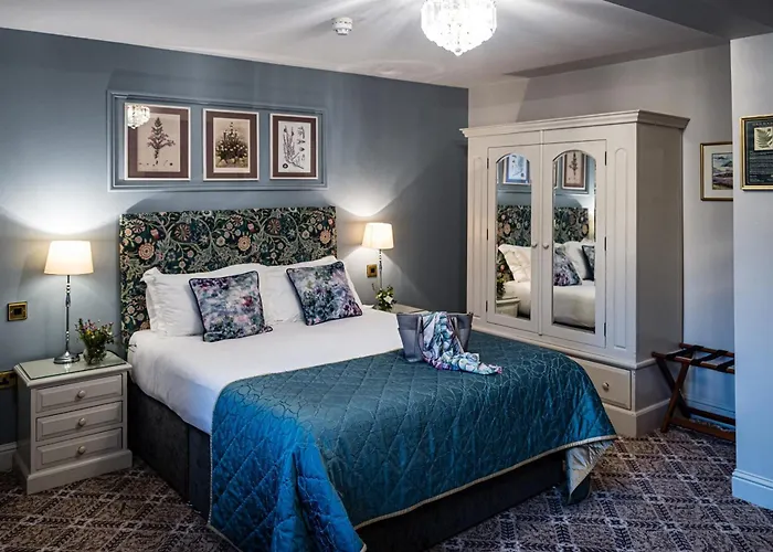 Fernhill House & Gardens Hotel