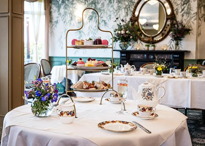 Fernhill House & Gardens