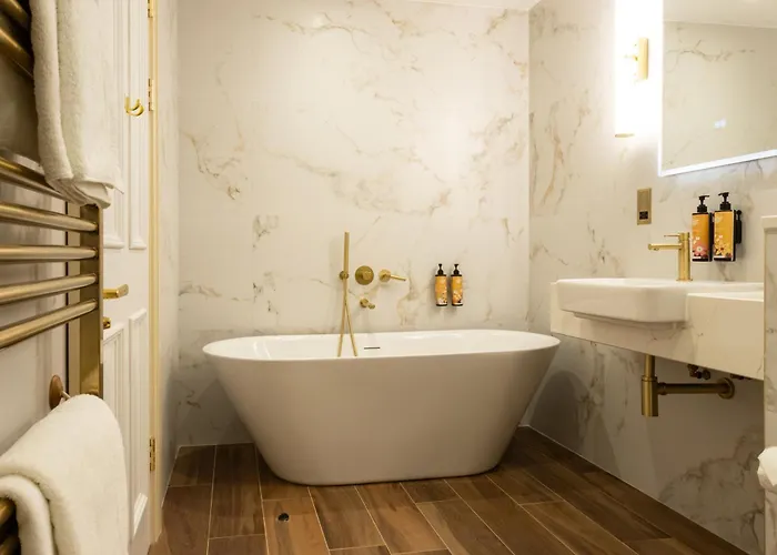 Fernhill House & Gardens Hotel 4*