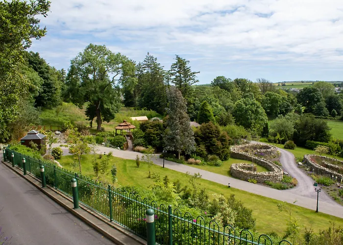 Fernhill House & Gardens