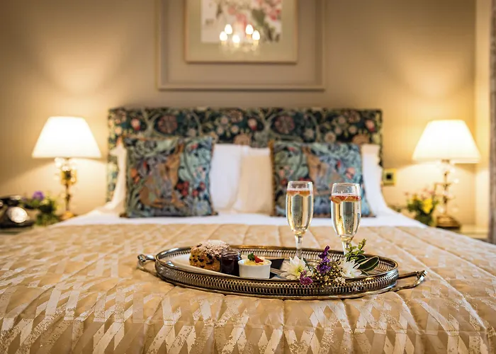 Fernhill House & Gardens 4*